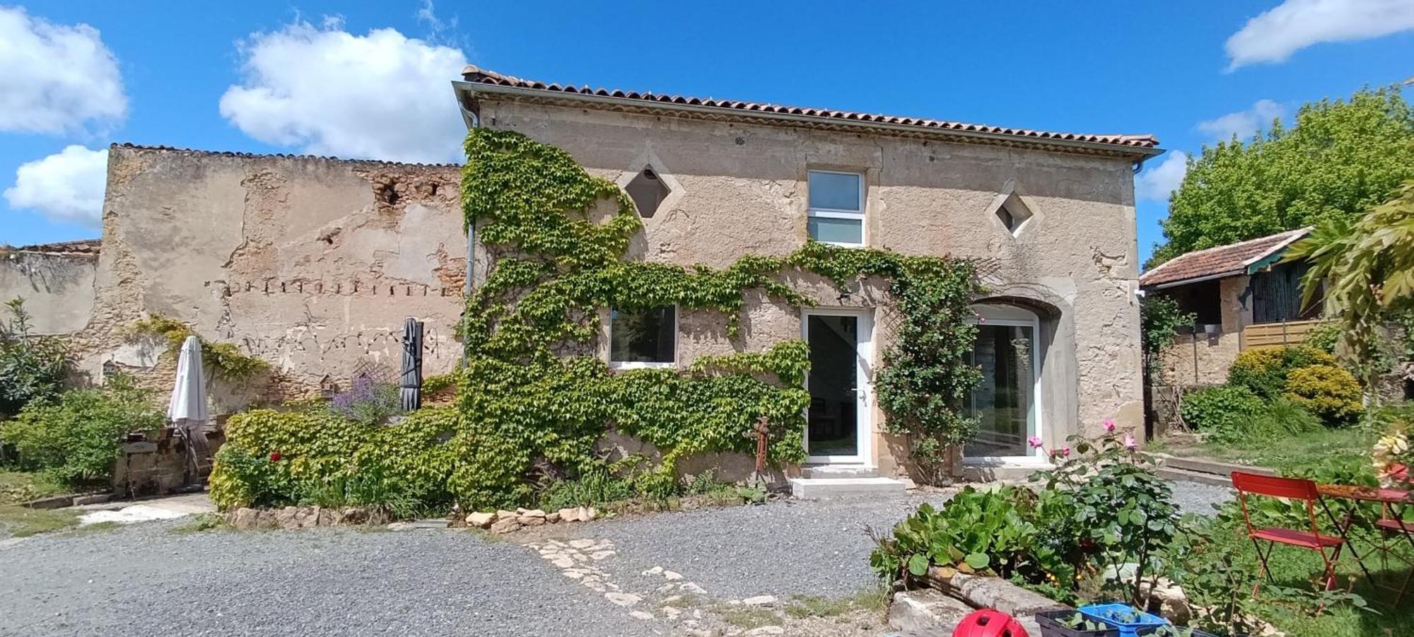 Maison Irondas Saint-Pierre-d'Aurillac Exterior foto
