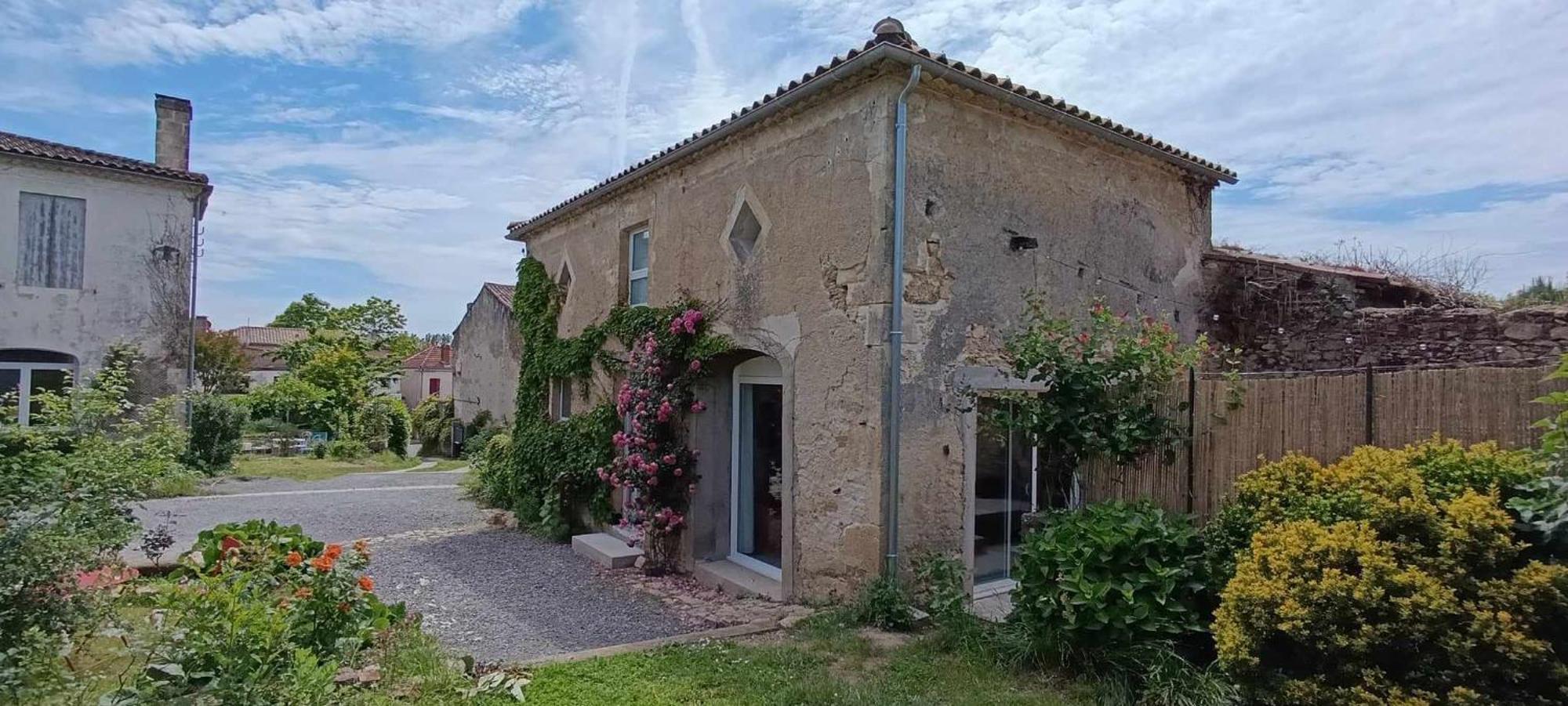 Maison Irondas Saint-Pierre-d'Aurillac Exterior foto